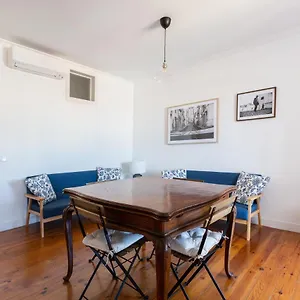  Apartment White & Blue Vintage In Graca