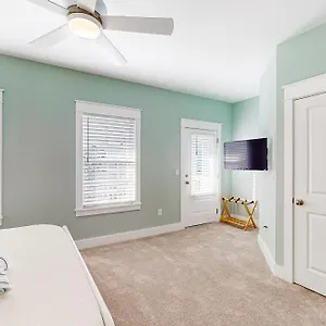  Holiday home Mermaid Cove Lagoon United States